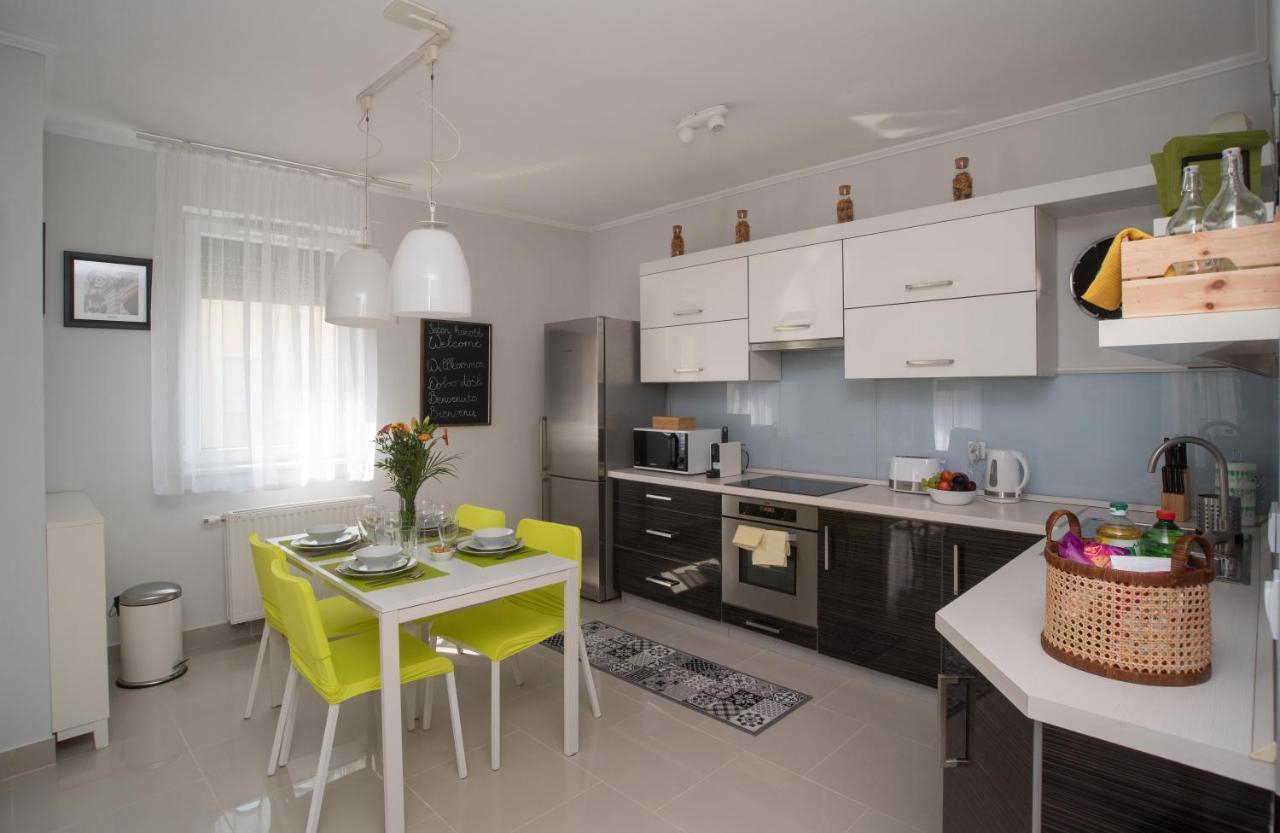 Sunny Home Near Bud With 2Br, Ac And Free Parking Vecsés Zewnętrze zdjęcie