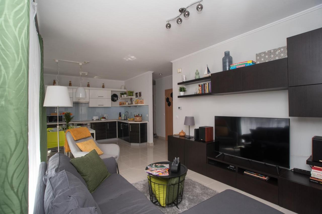 Sunny Home Near Bud With 2Br, Ac And Free Parking Vecsés Zewnętrze zdjęcie