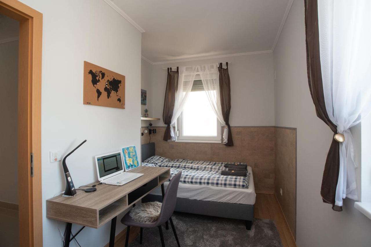 Sunny Home Near Bud With 2Br, Ac And Free Parking Vecsés Zewnętrze zdjęcie